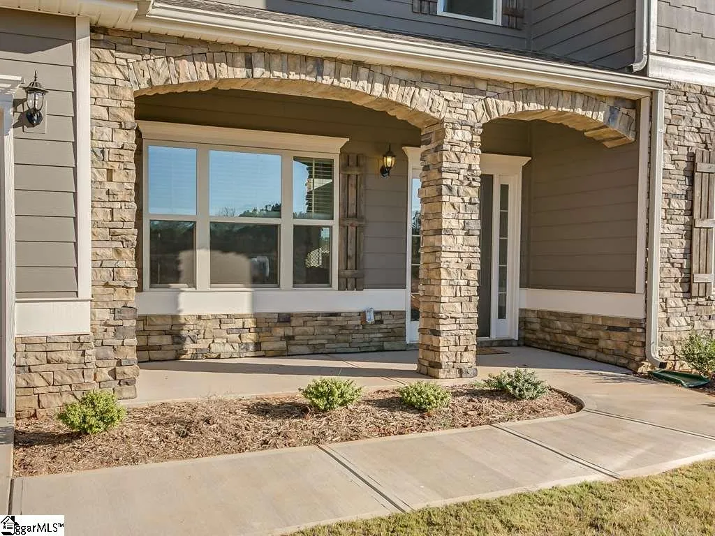Property image 3 at 546 Grandon Road, Greer, SC 29651