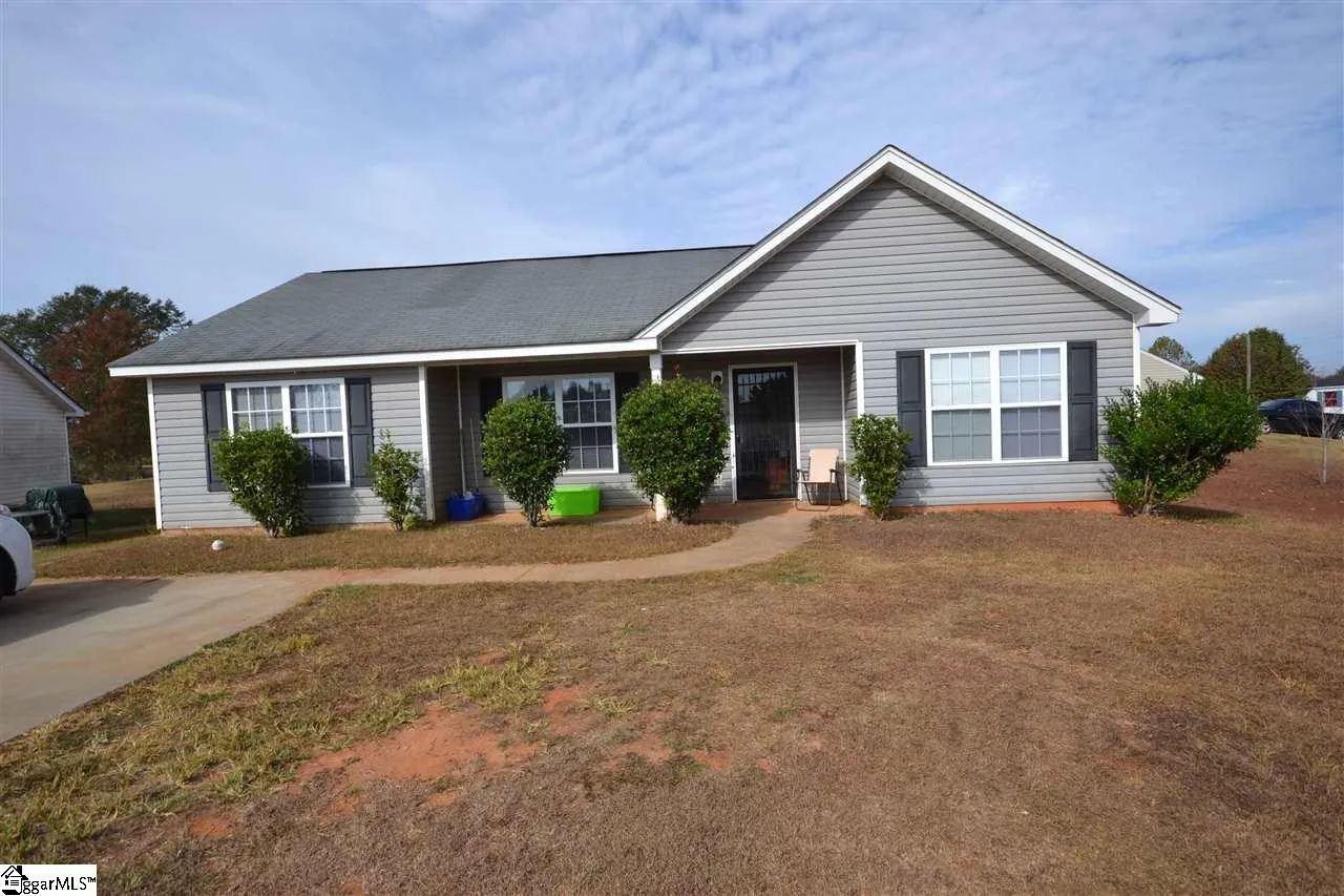 Property image 1 at 4 Quoite Court, Greenville, SC 29617