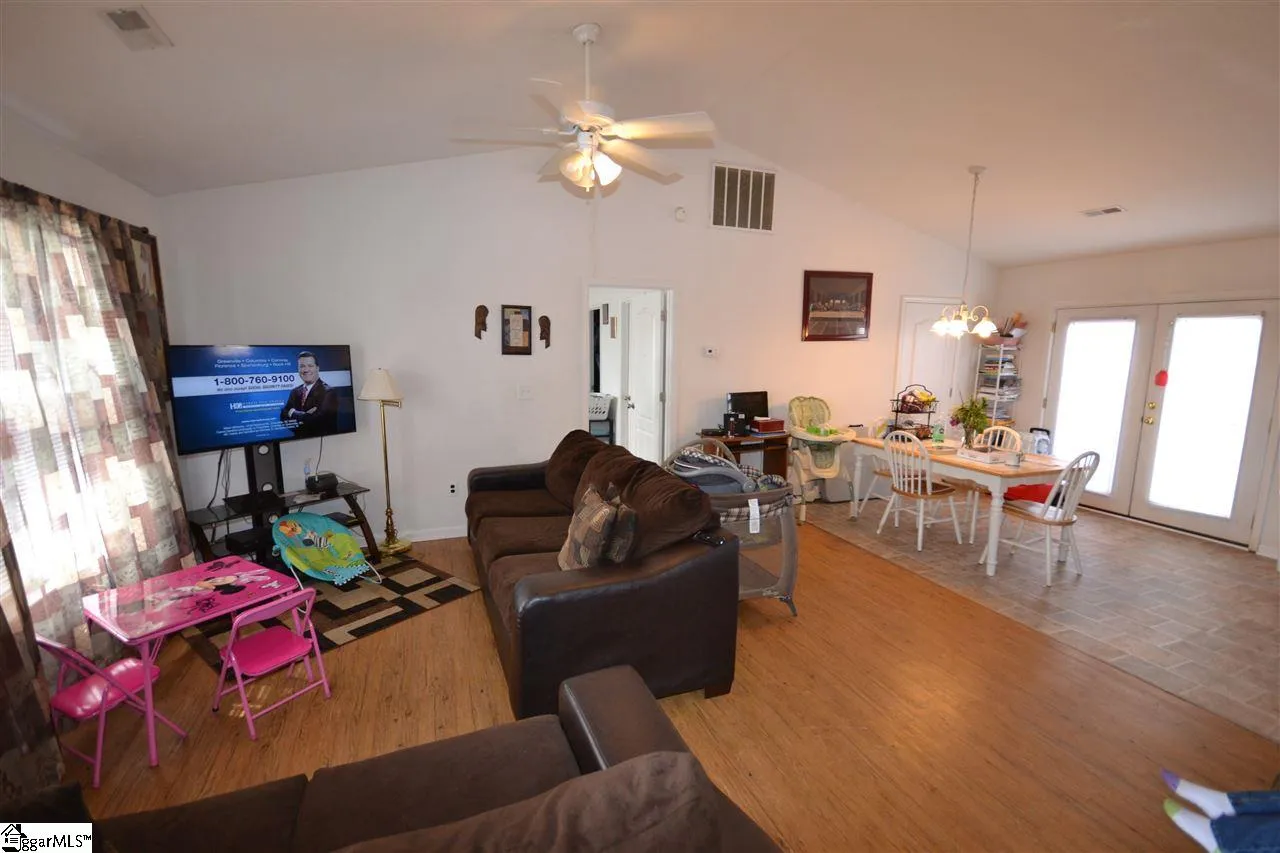 Property image 4 at 4 Quoite Court, Greenville, SC 29617