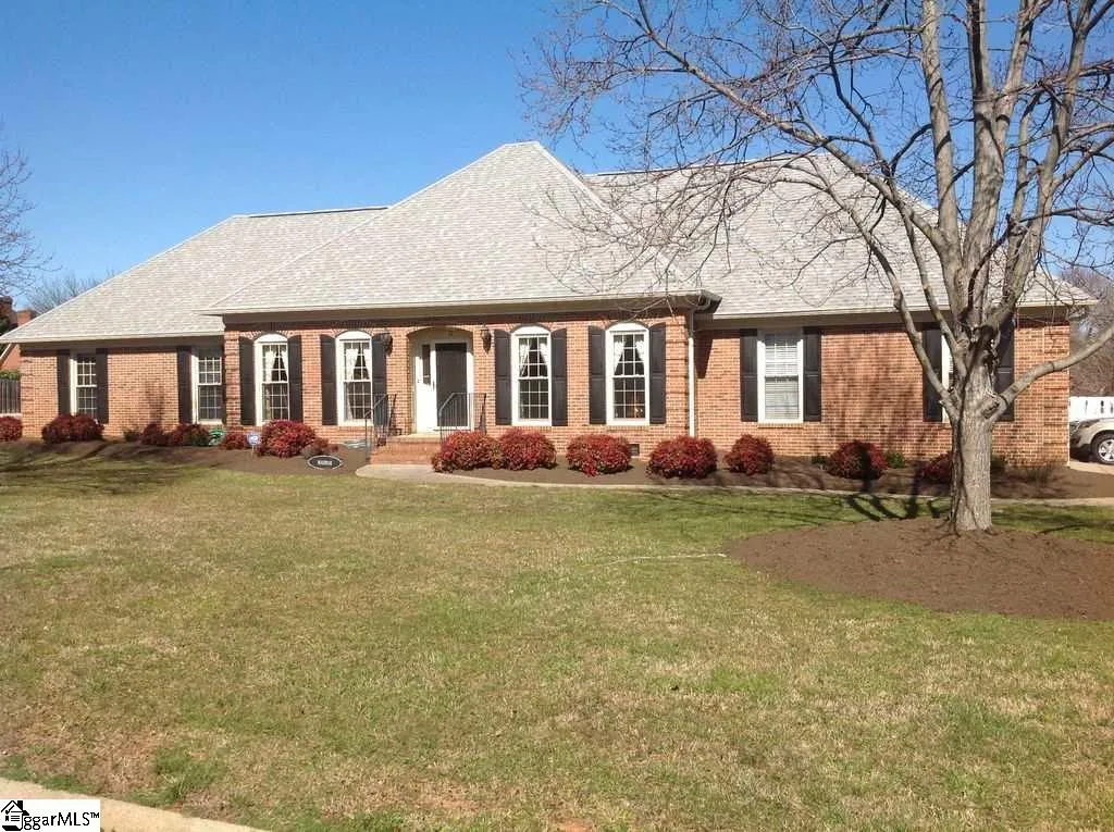 Property image 1 at 17 Meadowsweet Lane, Greenville, SC 29615