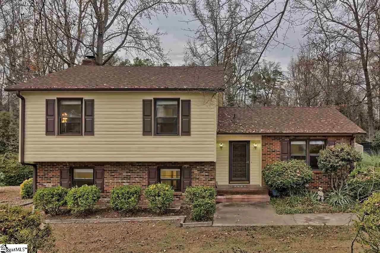 Property image 1 at 6 Crowndale Court, Taylors, SC 29687