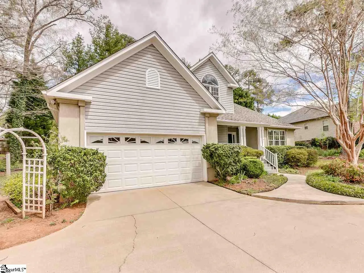 Property image 2 at 121 N River Hills Drive, Spartanburg, SC 29303