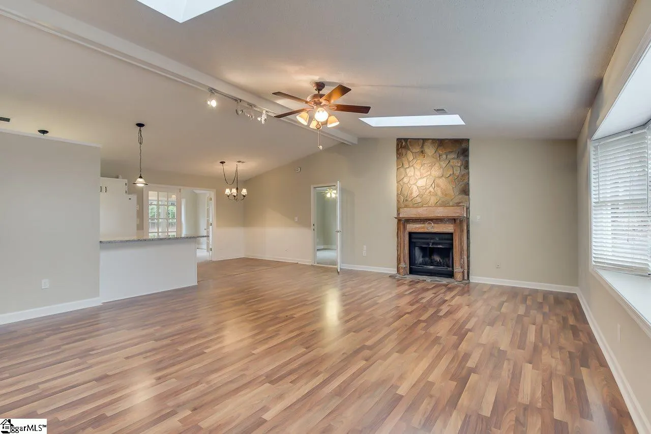 Property image 3 at 3 Saint Andrews Court, Greenville, SC 29607