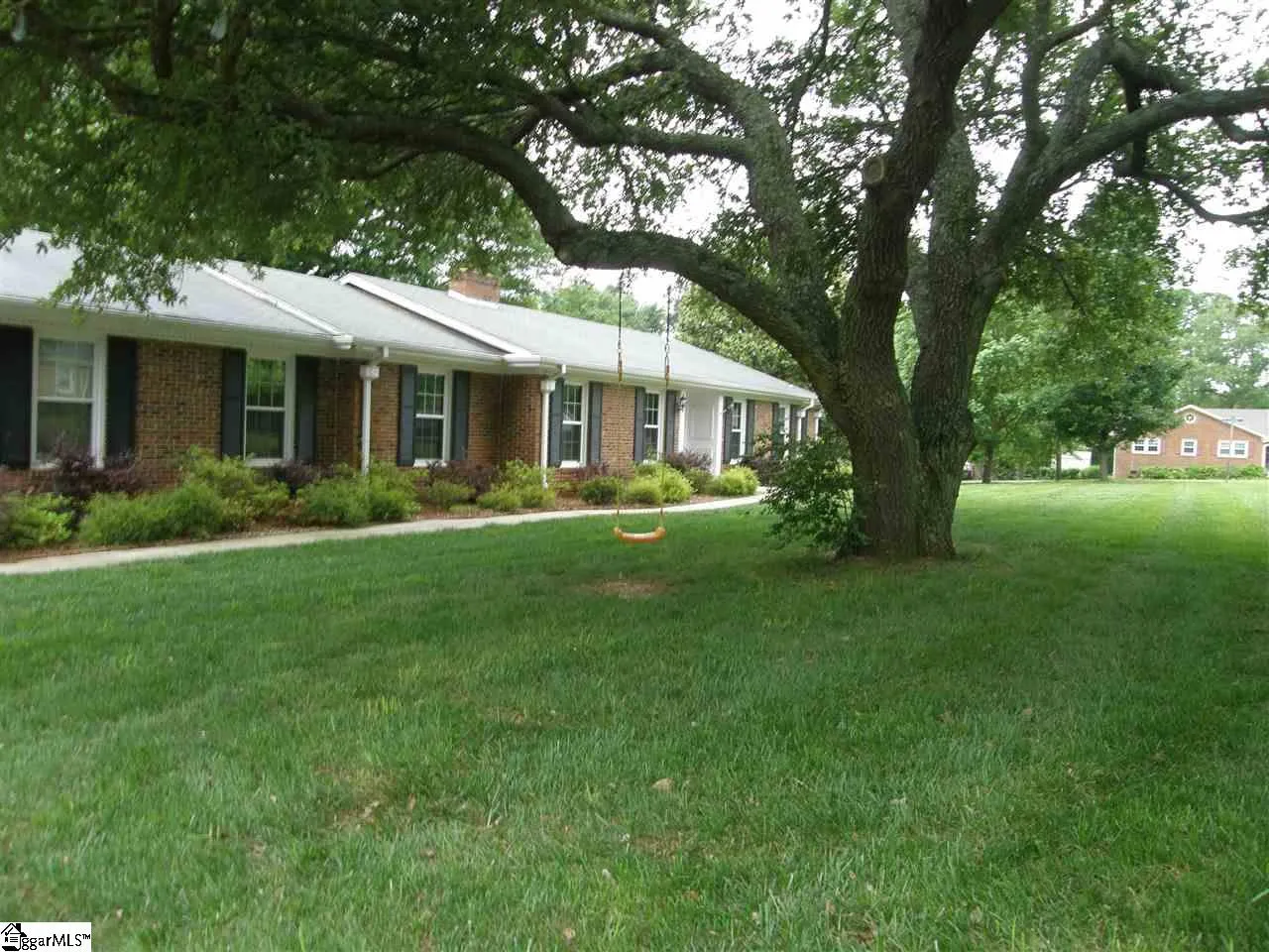 Property image 1 at 203 Gatewood Avenue, Simpsonville, SC 29681