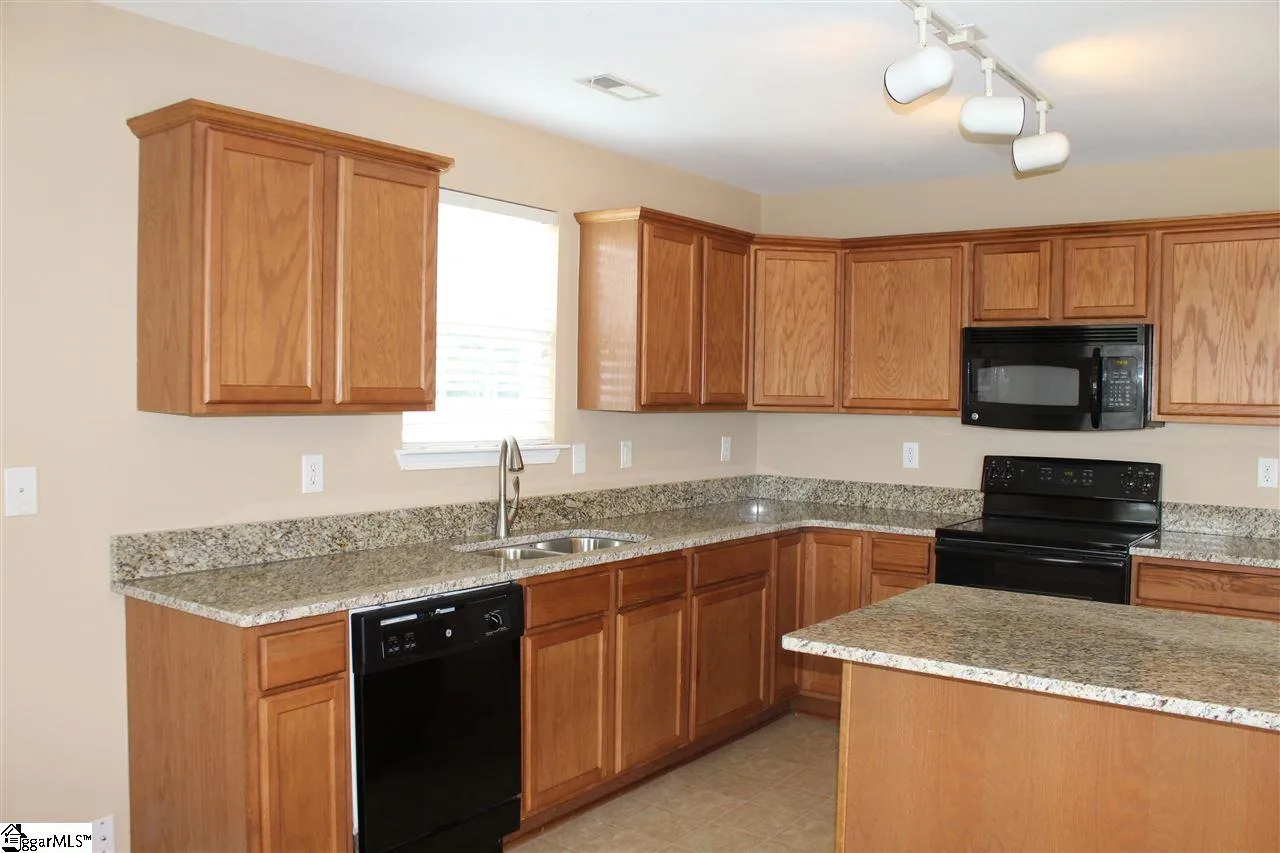 Property image 4 at 100 Lost Lake Drive, Simpsonville, SC 29681