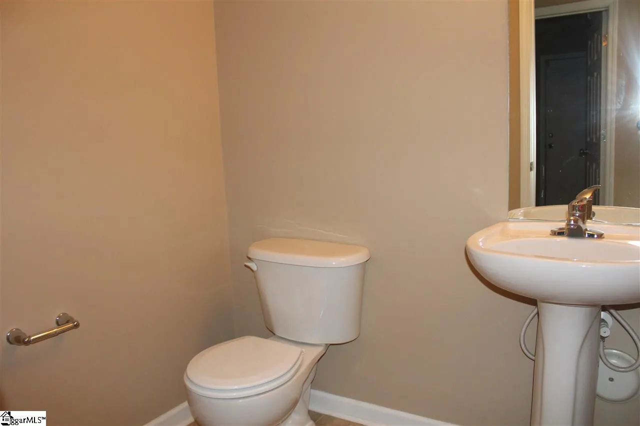 Property image 5 at 100 Lost Lake Drive, Simpsonville, SC 29681