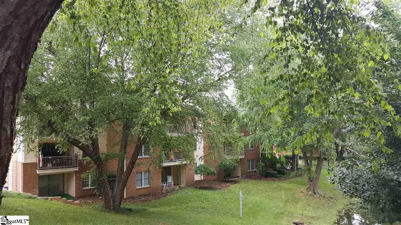 Property image 1 at 105 Swansgate Place, Greenville, SC 29605-5318
