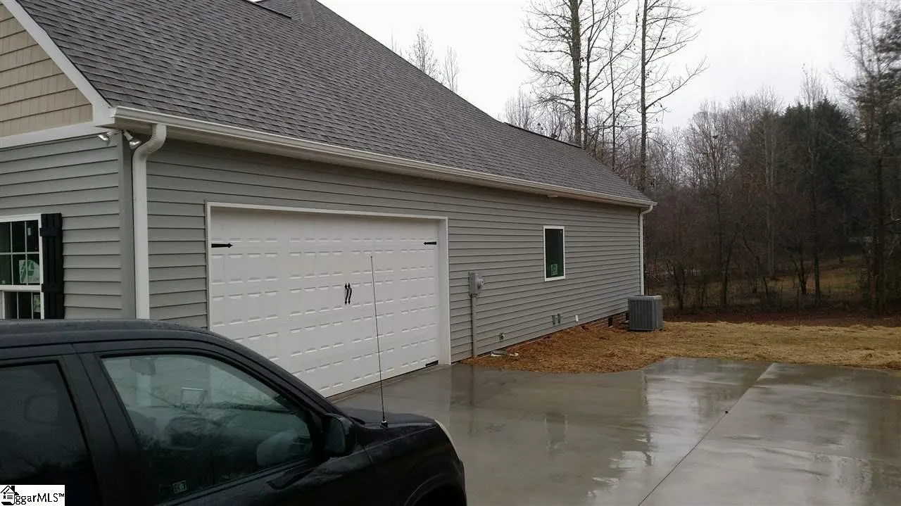 Property image 2 at 328 Puckett Mill Drive, Central, SC 29630