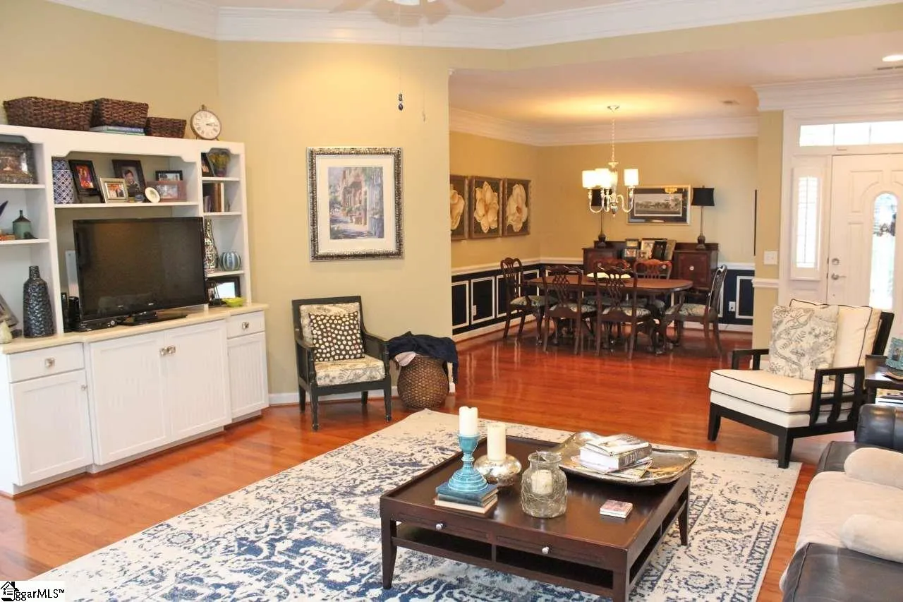 Property image 3 at 6 Audrey Lane, Greenville, SC 29615