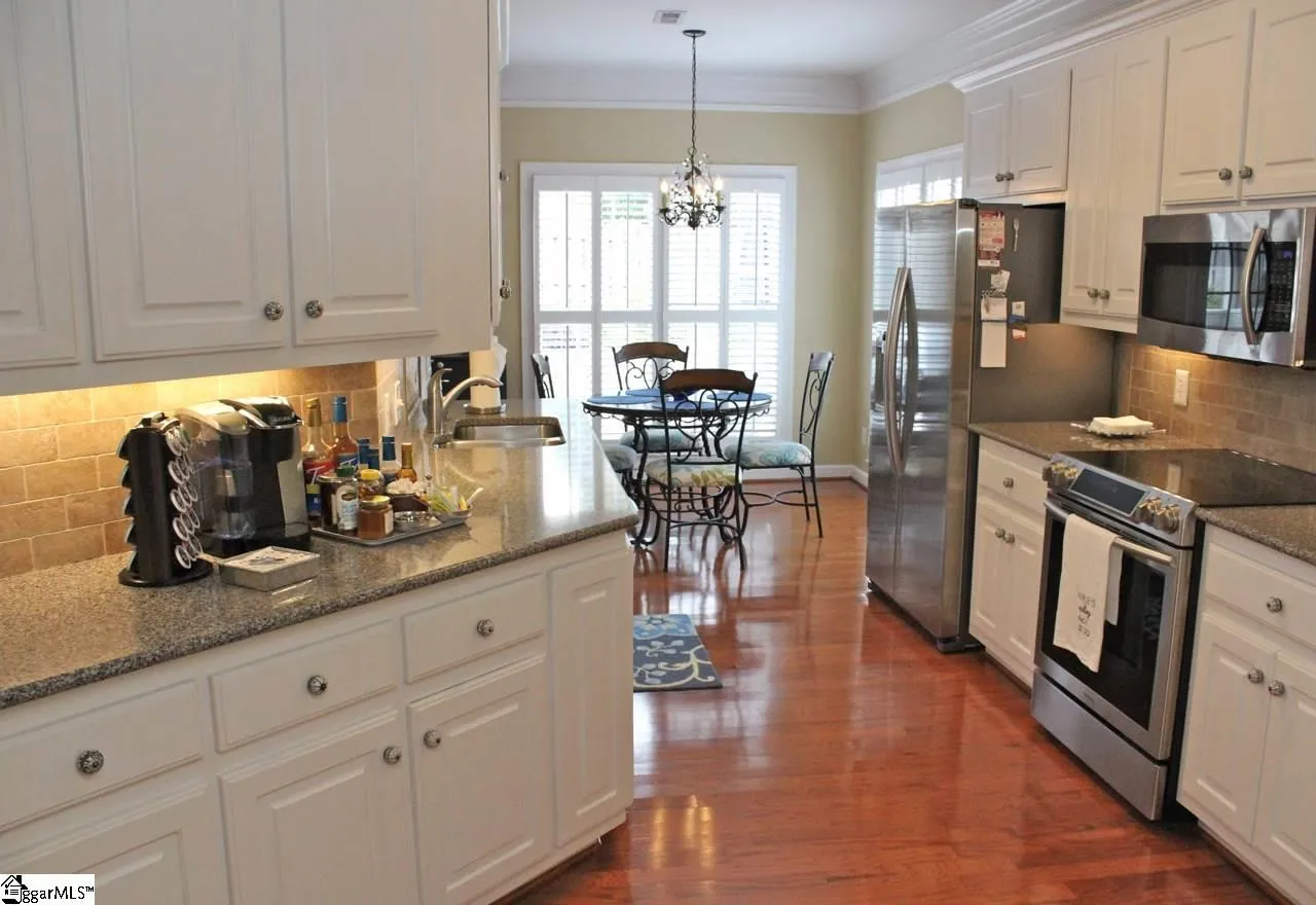 Property image 4 at 6 Audrey Lane, Greenville, SC 29615