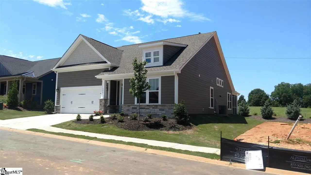 Property image 3 at 204 Red Leaf Lane, Simpsonville, SC 29680