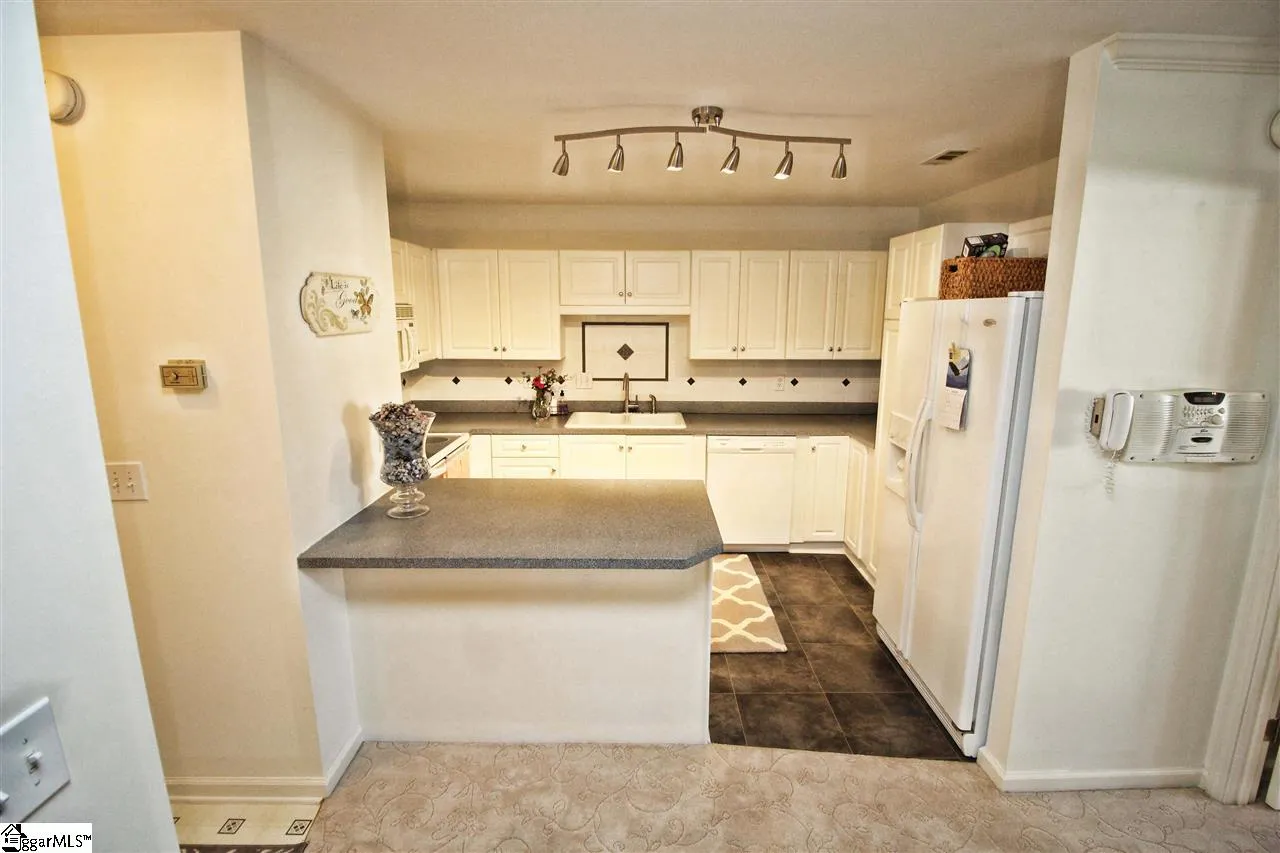 Property image 4 at 618 Glassyrock Court, Greenville, SC 29650-4577