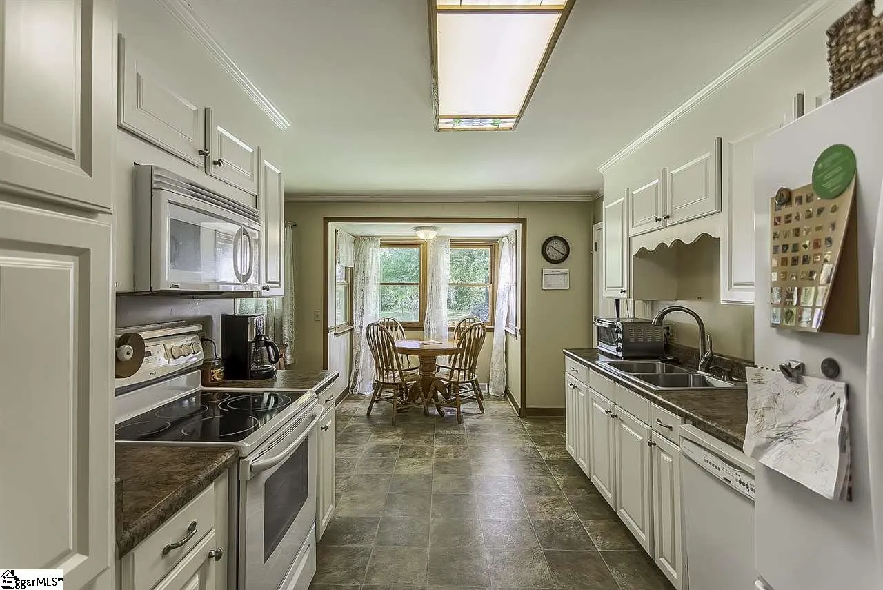 Property image 4 at 103 Poinsettia Drive Extension, Simpsonville, SC 29681