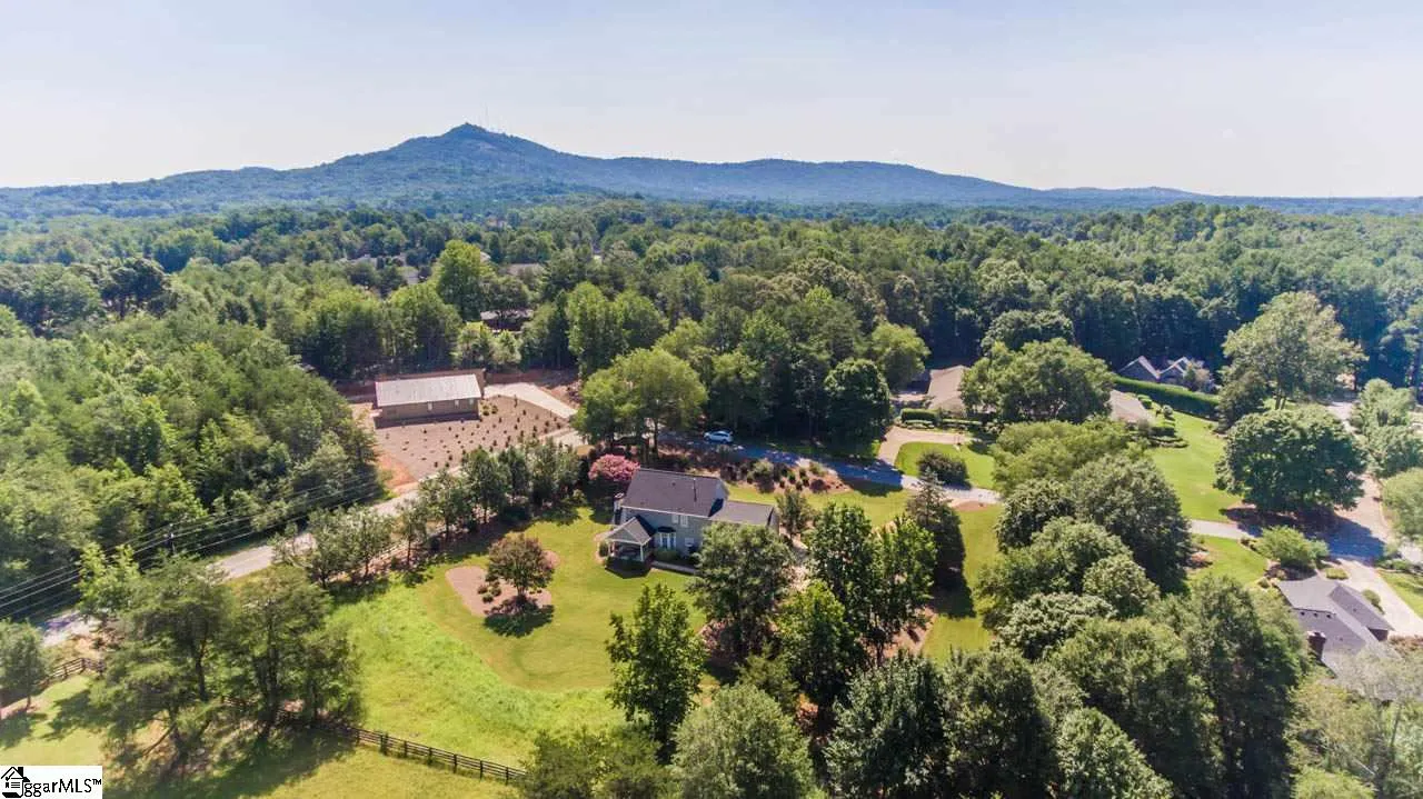 Property image 4 at 2 Eden Drive, Greenville, SC 29617