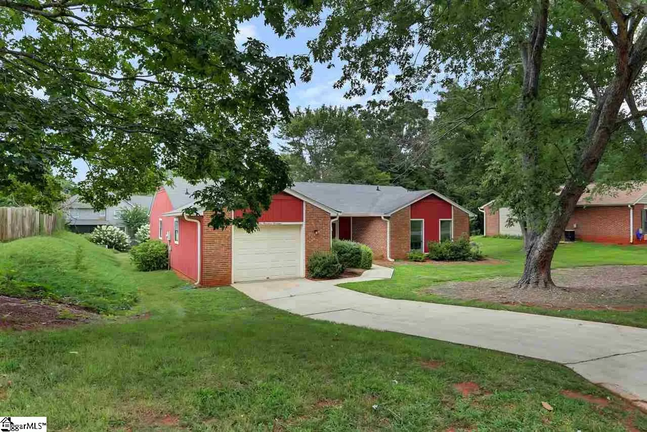 Property image 1 at 114 Woodstock Lane, Greer, SC 29650