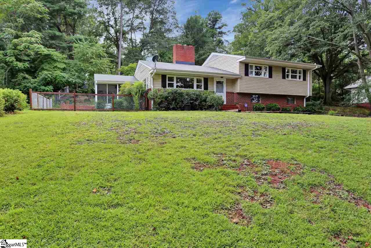 Property image 2 at 15 Piney Woods Lane, Greenville, SC 29605
