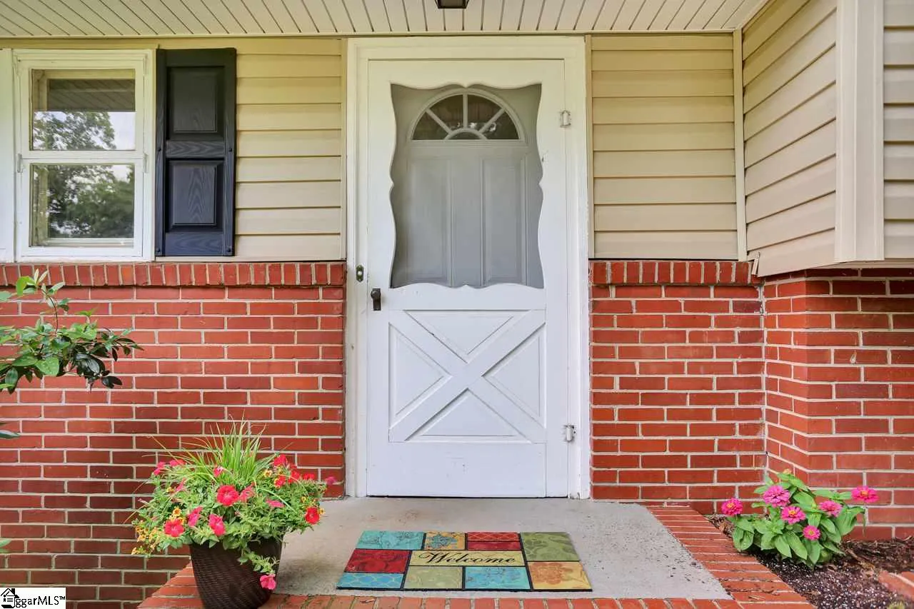 Property image 3 at 15 Piney Woods Lane, Greenville, SC 29605