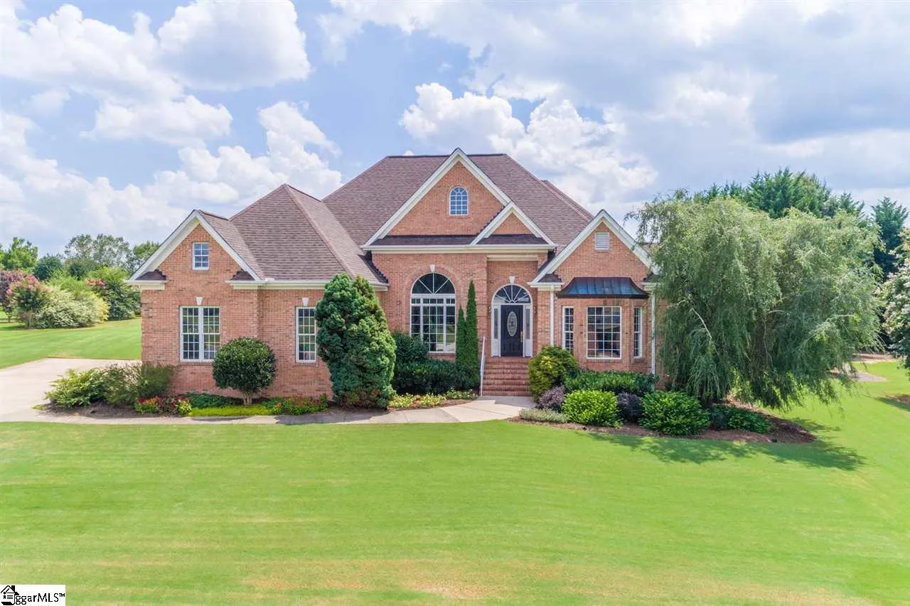 Property image 3 at 329 Crepe Myrtle Drive, Greer, SC 29651