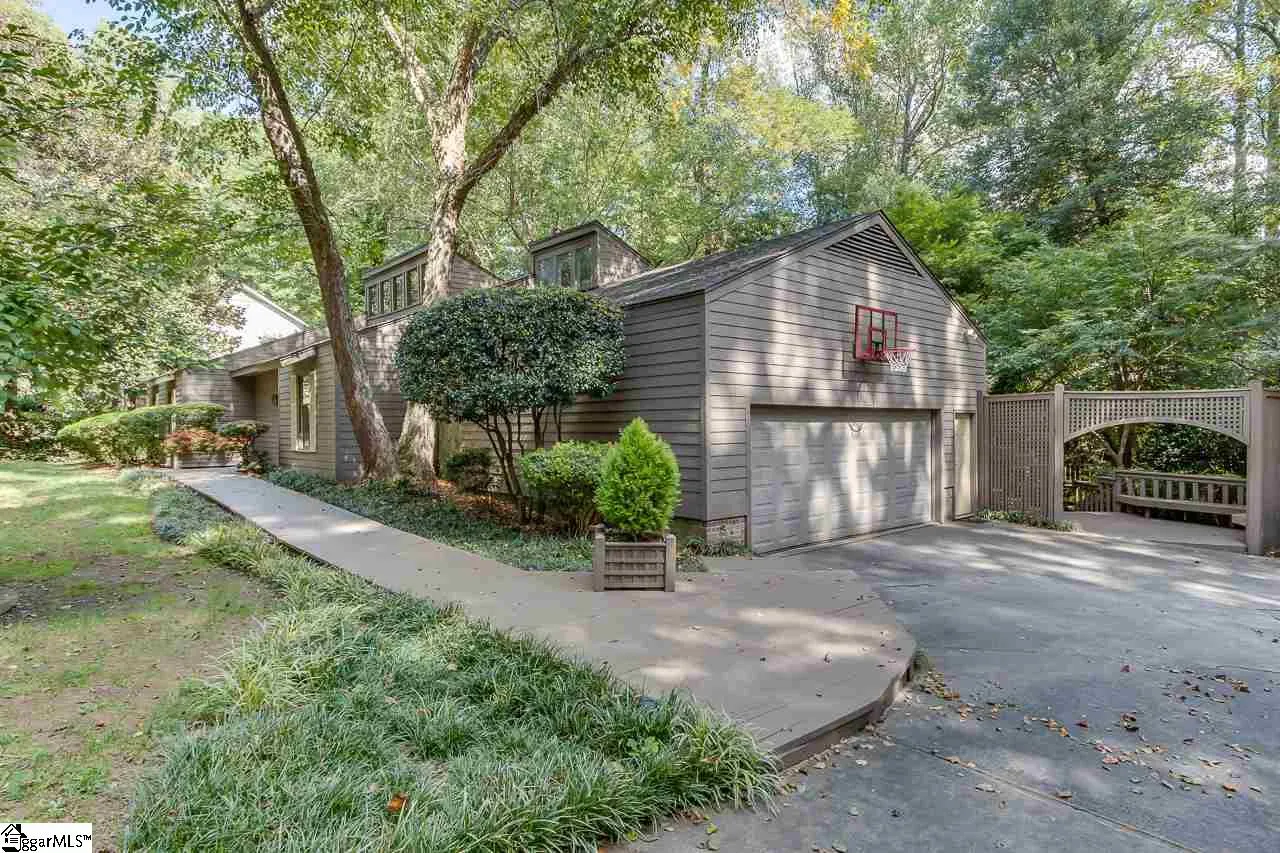 Property image 3 at 27 Forest Lane, Greenville, SC 29605