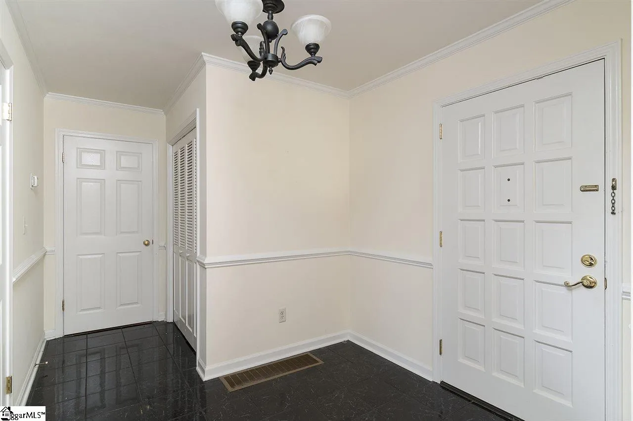 Property image 3 at 104 Merrifield Drive, Greenville, SC 29615