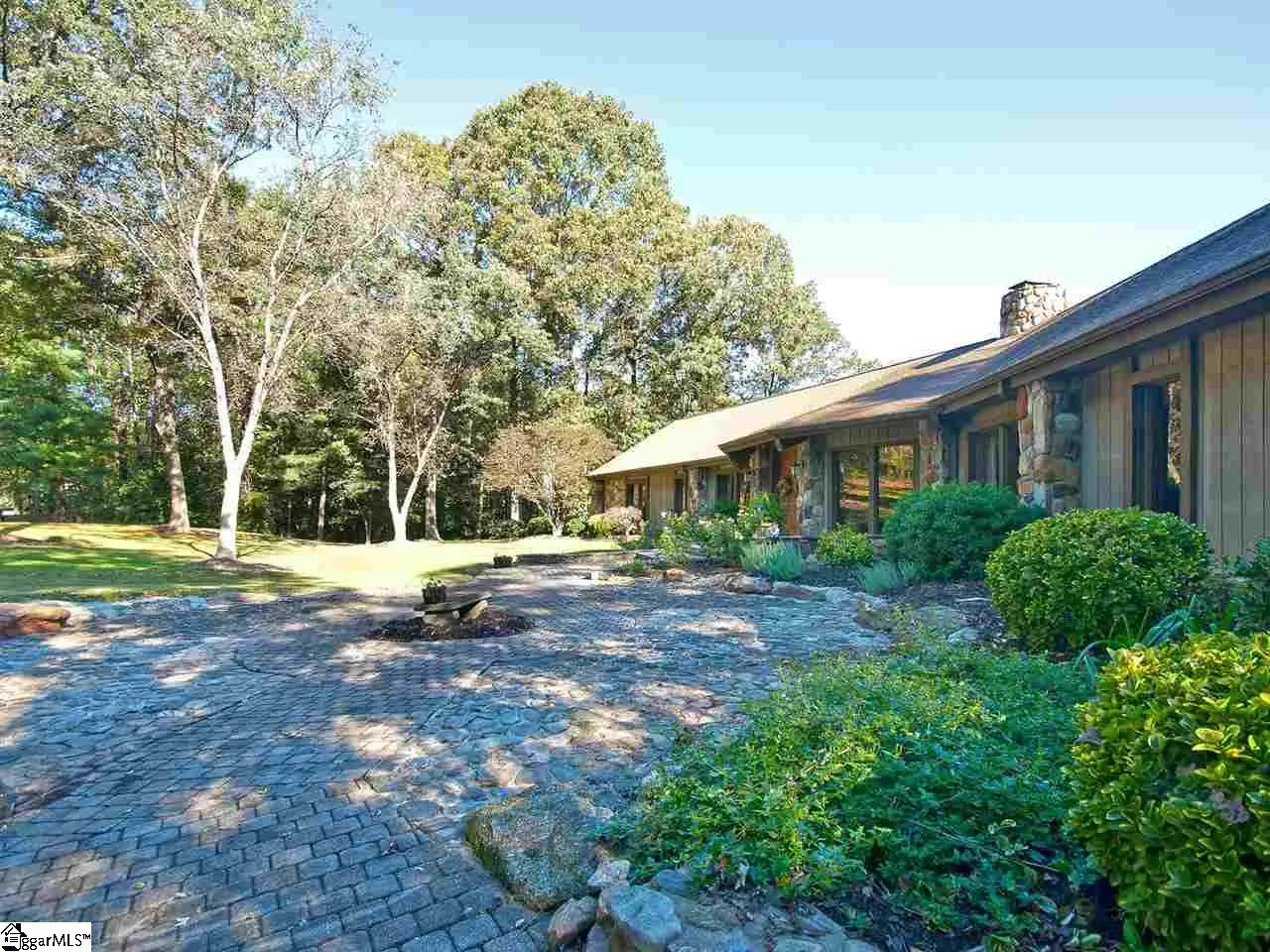 Property image 3 at 140 Rocky Point Circle, Greenville, SC 29615