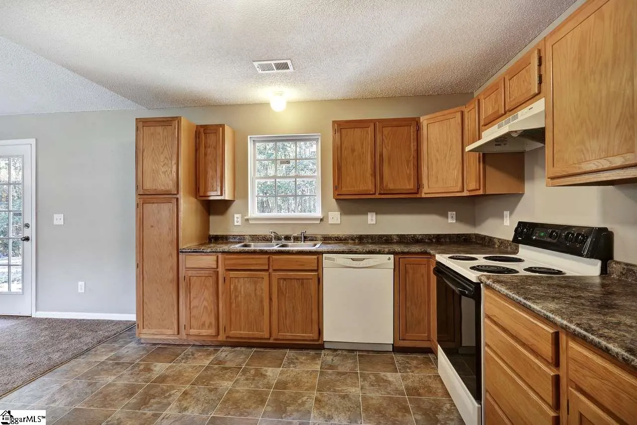 Property image 4 at 118 Capucine Court, Greer, SC 29651