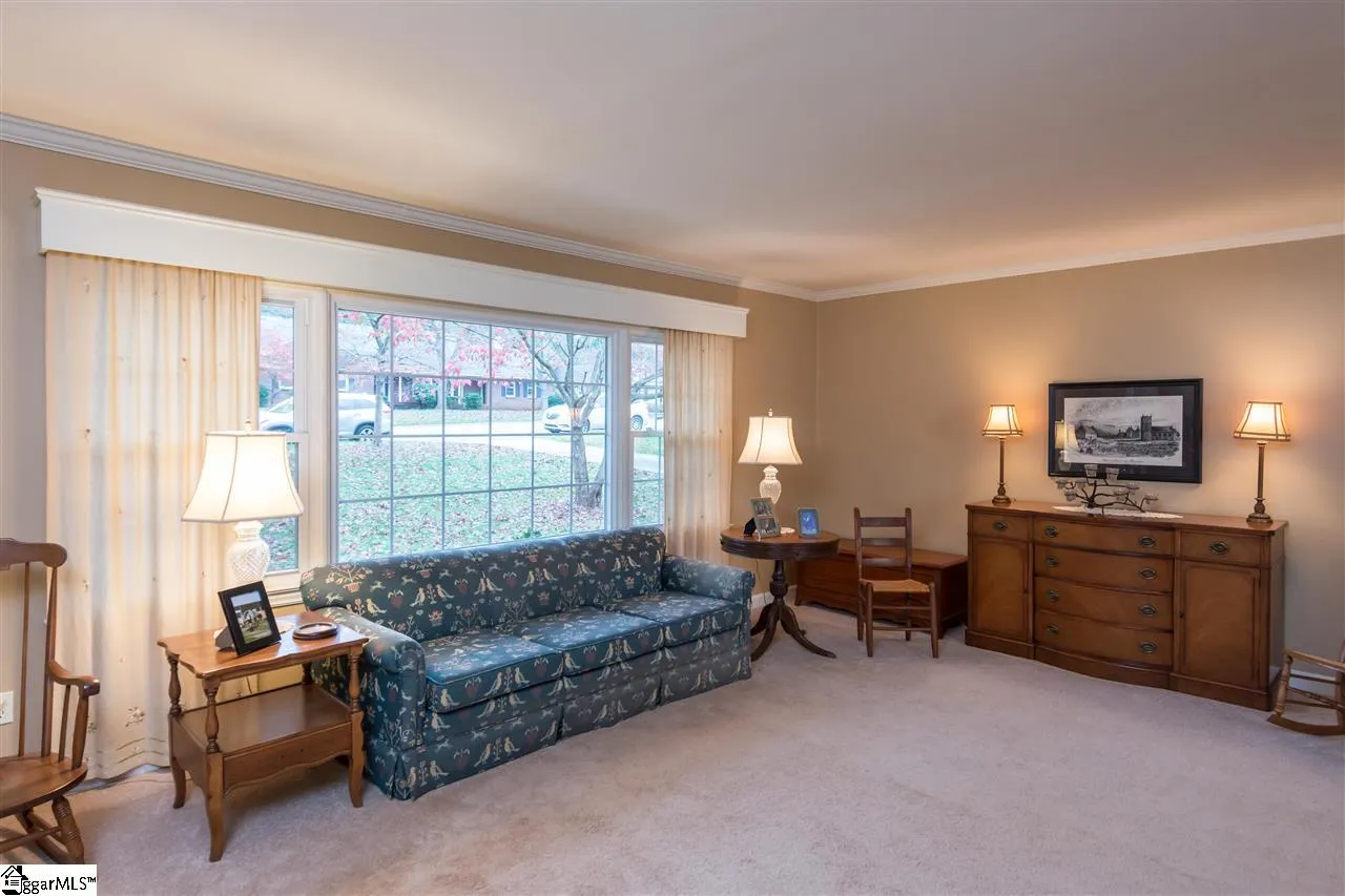Property image 3 at 108 Lake Forest Drive, Greenville, SC 29609