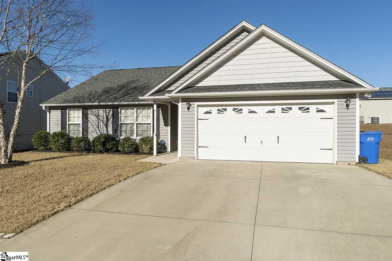 Property image 2 at 4 kavanagh Court, Greenville, SC 29611