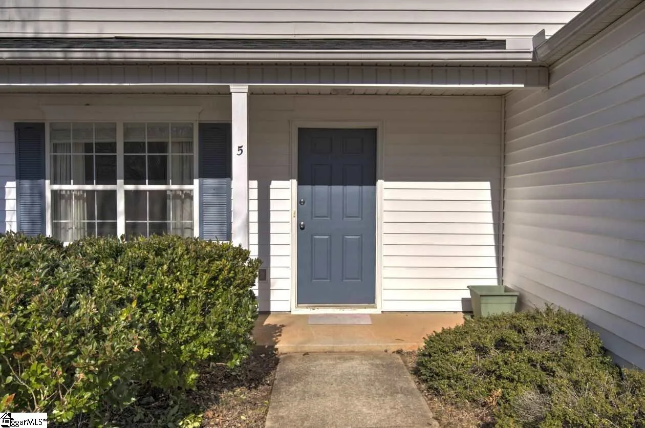Property image 3 at 5 Willow Bend Drive, Taylors, SC 29687