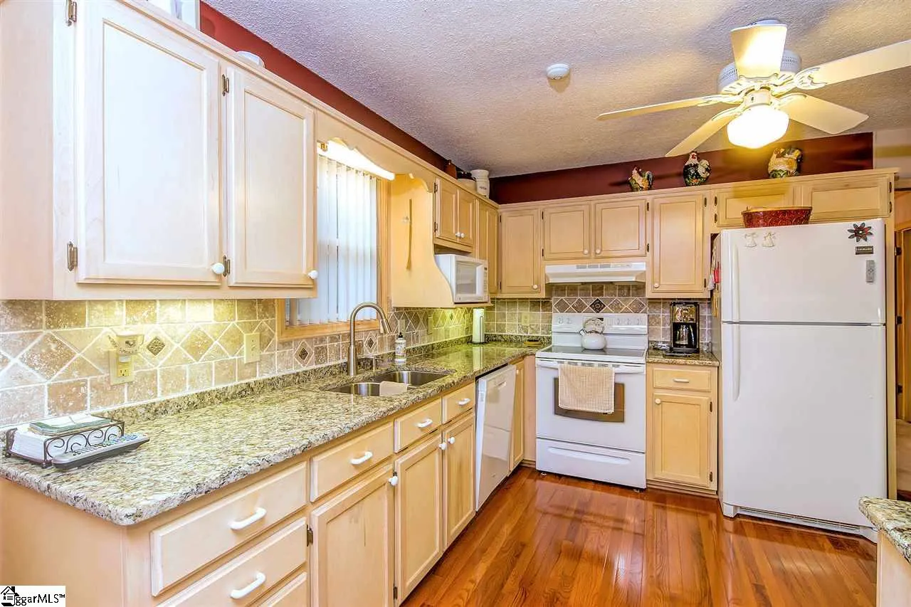Property image 4 at 5 Mill Estate Road, Taylors, SC 29687