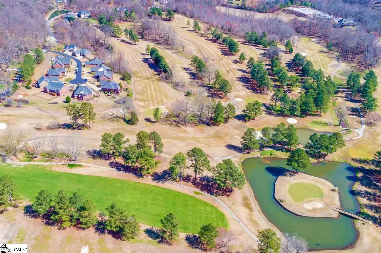 Property image 2 at 15 Belle Terre Court, Greenville, SC 29609