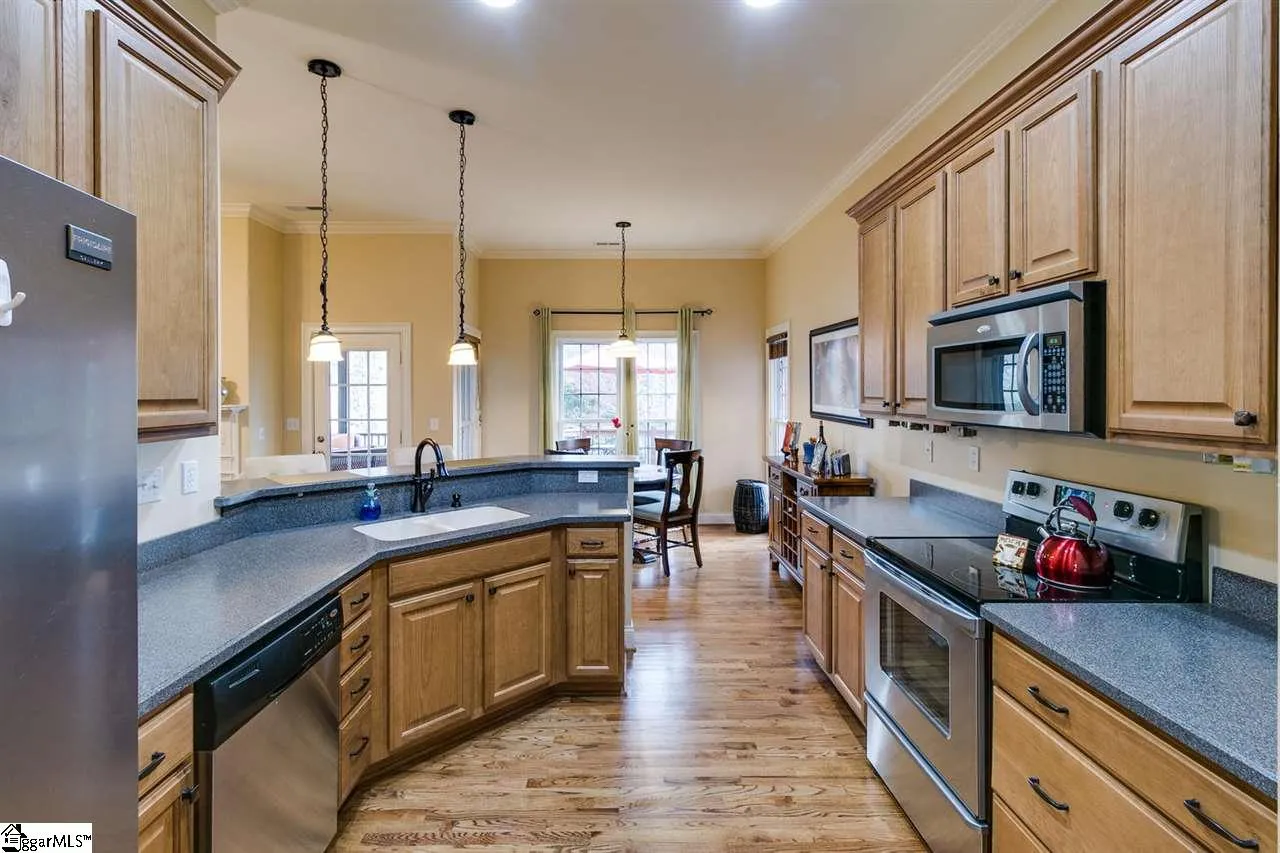 Property image 5 at 15 Belle Terre Court, Greenville, SC 29609