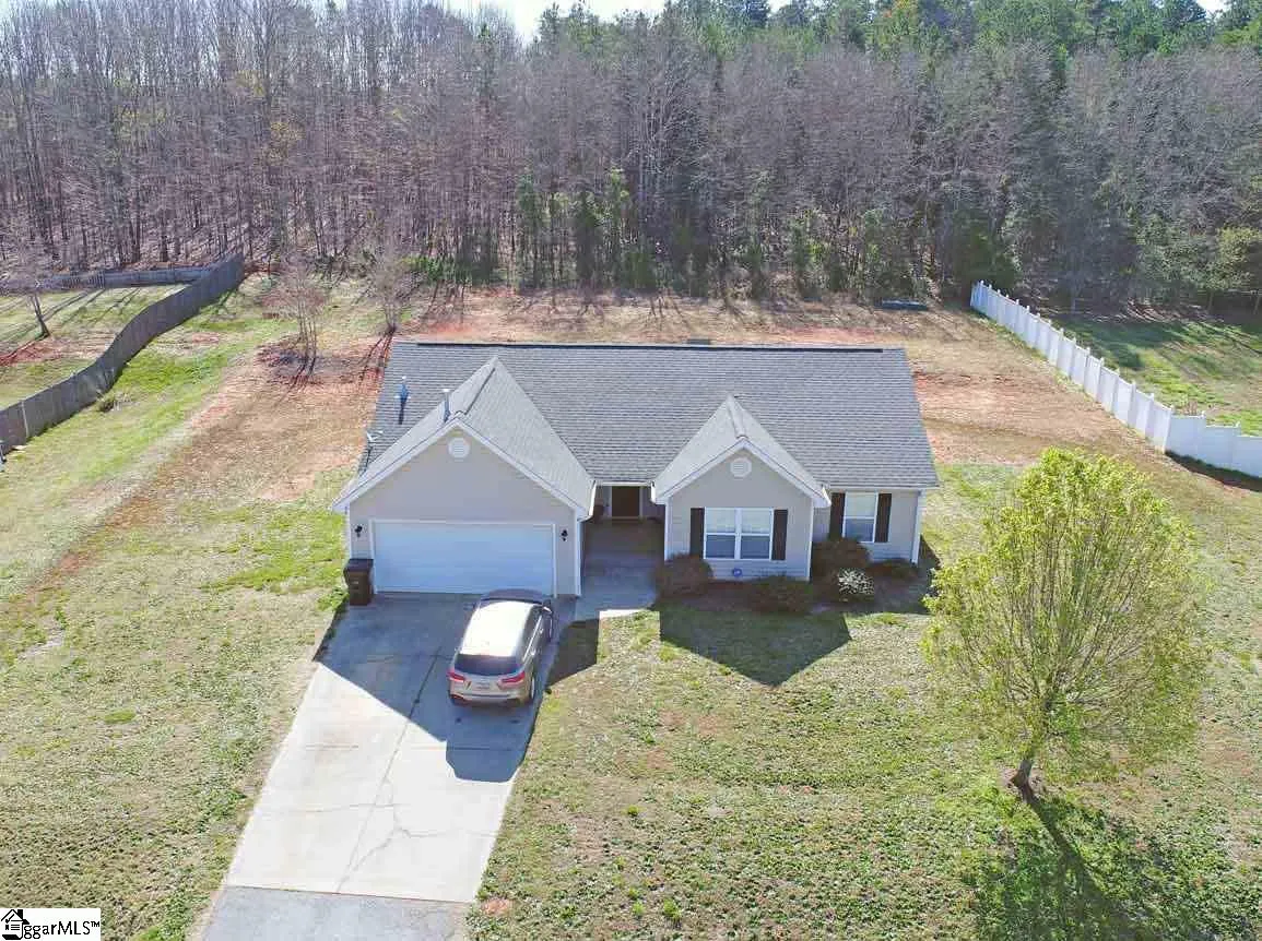 Property image 2 at 108 Cedar Glen Drive, Williamston, SC 29697