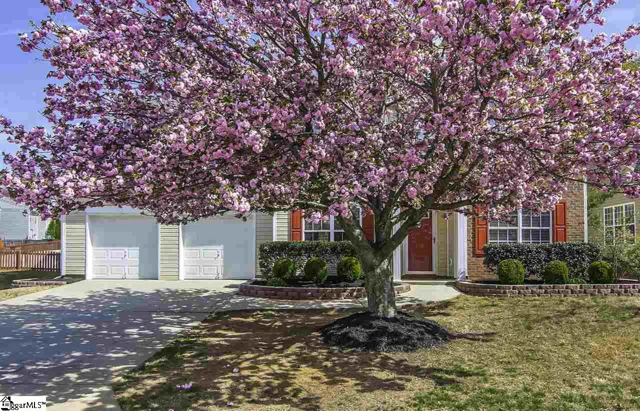 Property image 2 at 127 Birkhall Circle, Greenville, SC 29605
