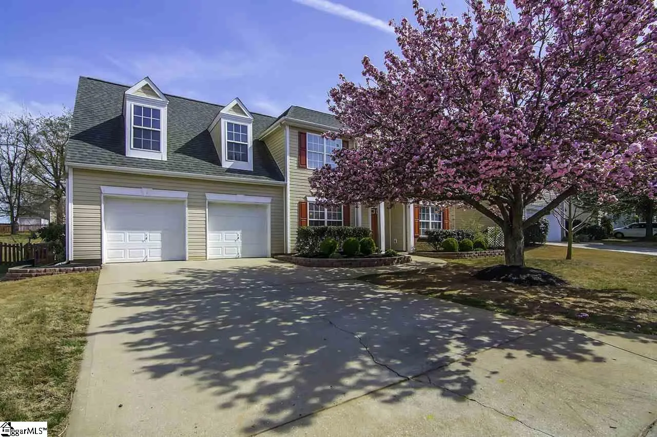 Property image 3 at 127 Birkhall Circle, Greenville, SC 29605