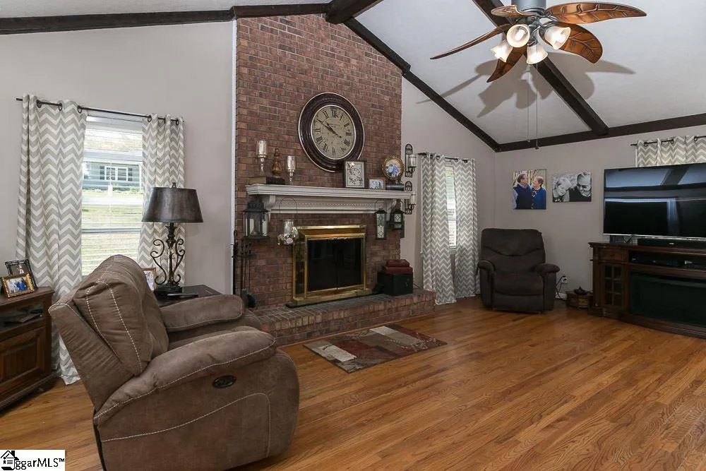 Property image 4 at 8 Crowndale Court, Taylors, SC 29687