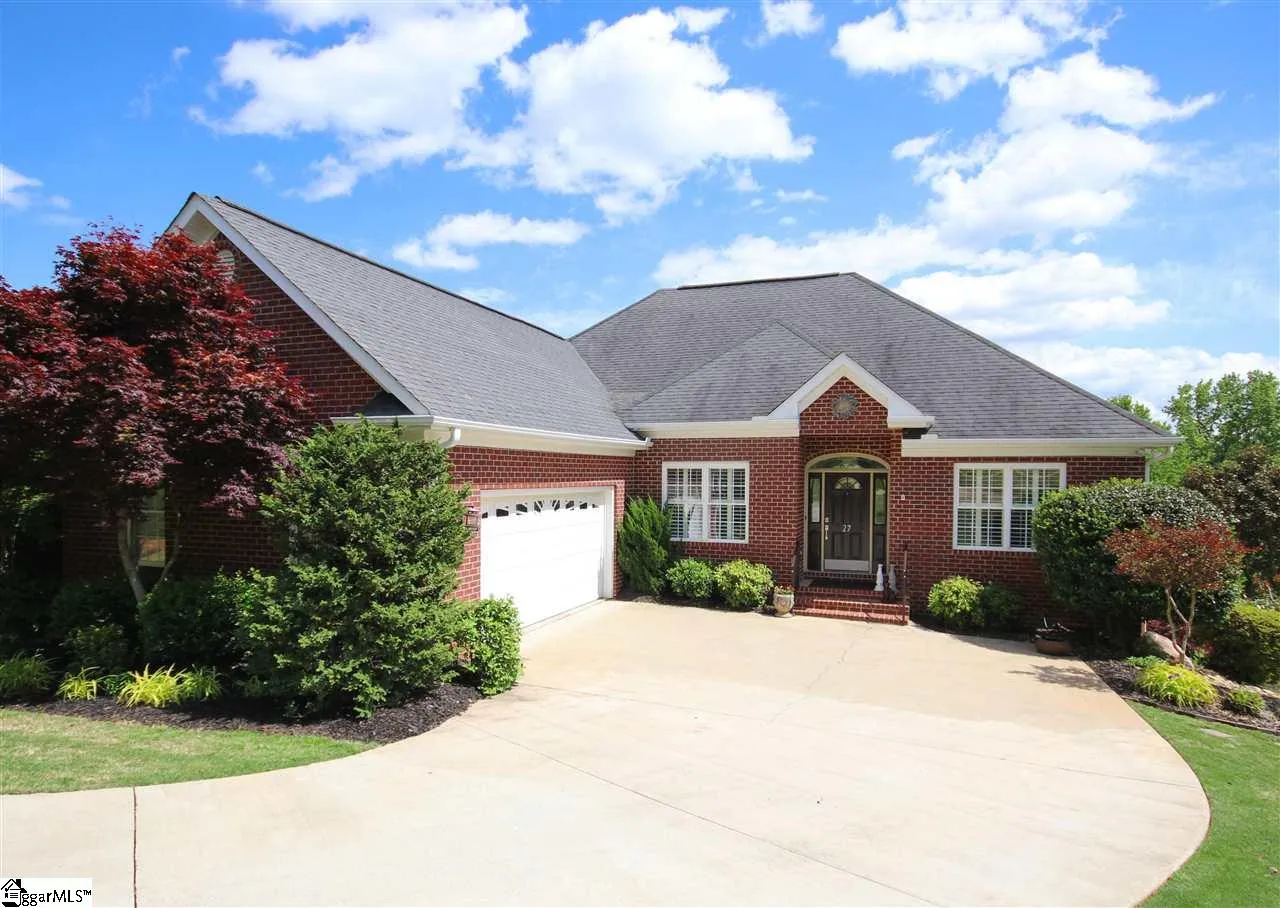 27 BELLE TERRE Court