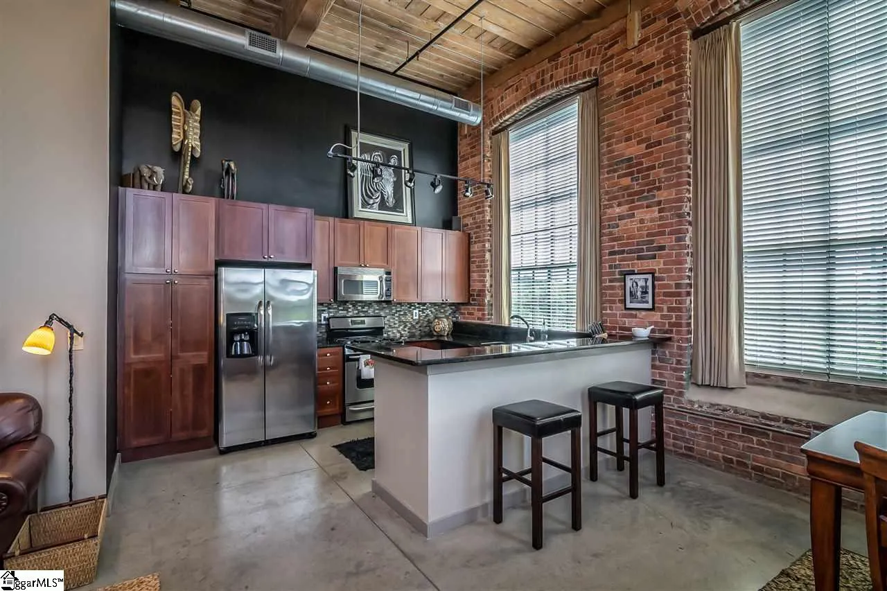 Property image 4 at 400 Mills Avenue, Greenville, SC 29605