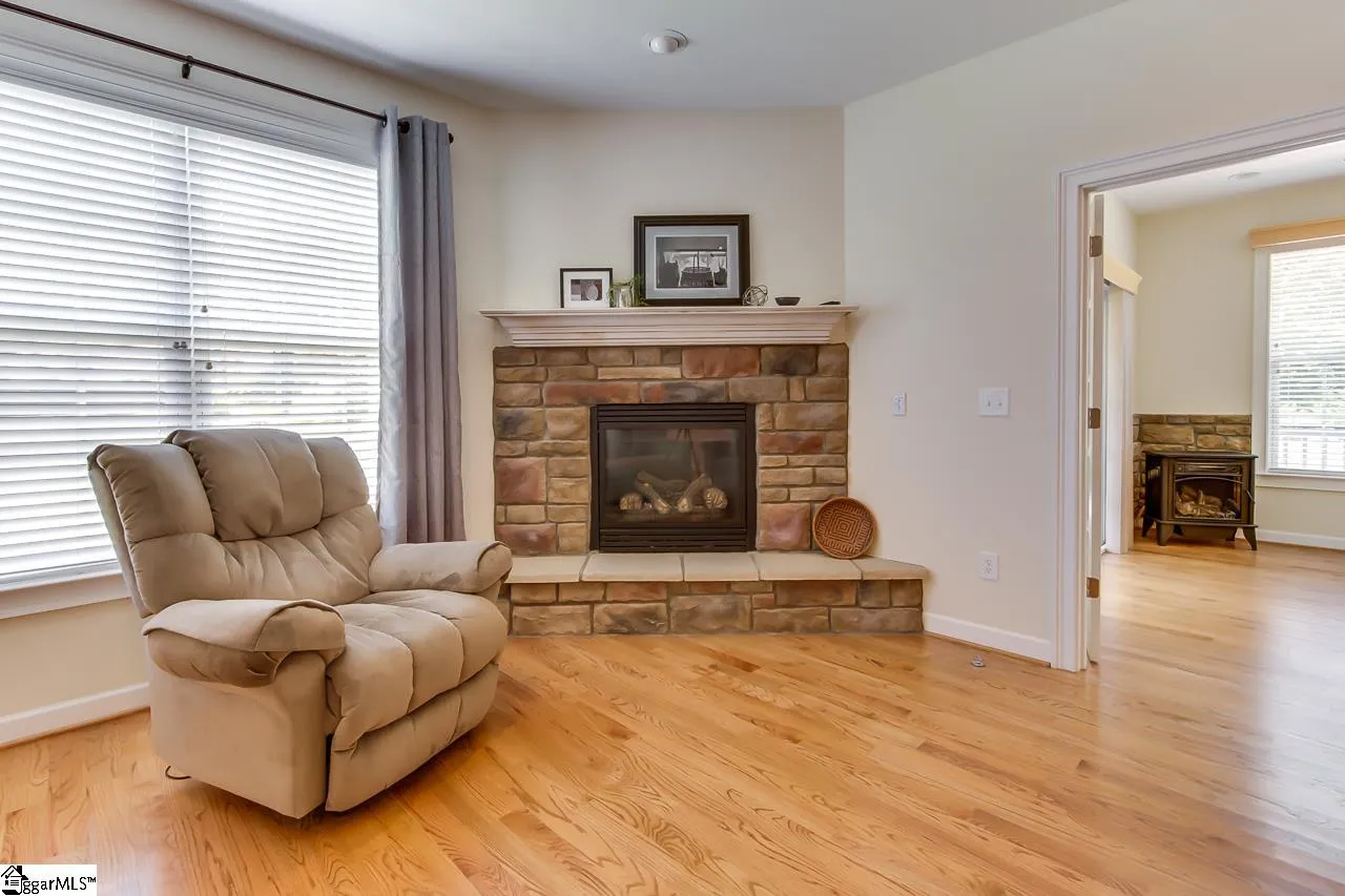 Property image 5 at 5 Apex Court, Greenville, SC 29617