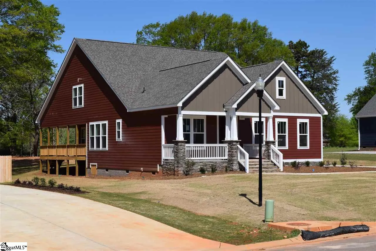 Property image 1 at 10 Rosecrest Lane, Simpsonville, SC 29680
