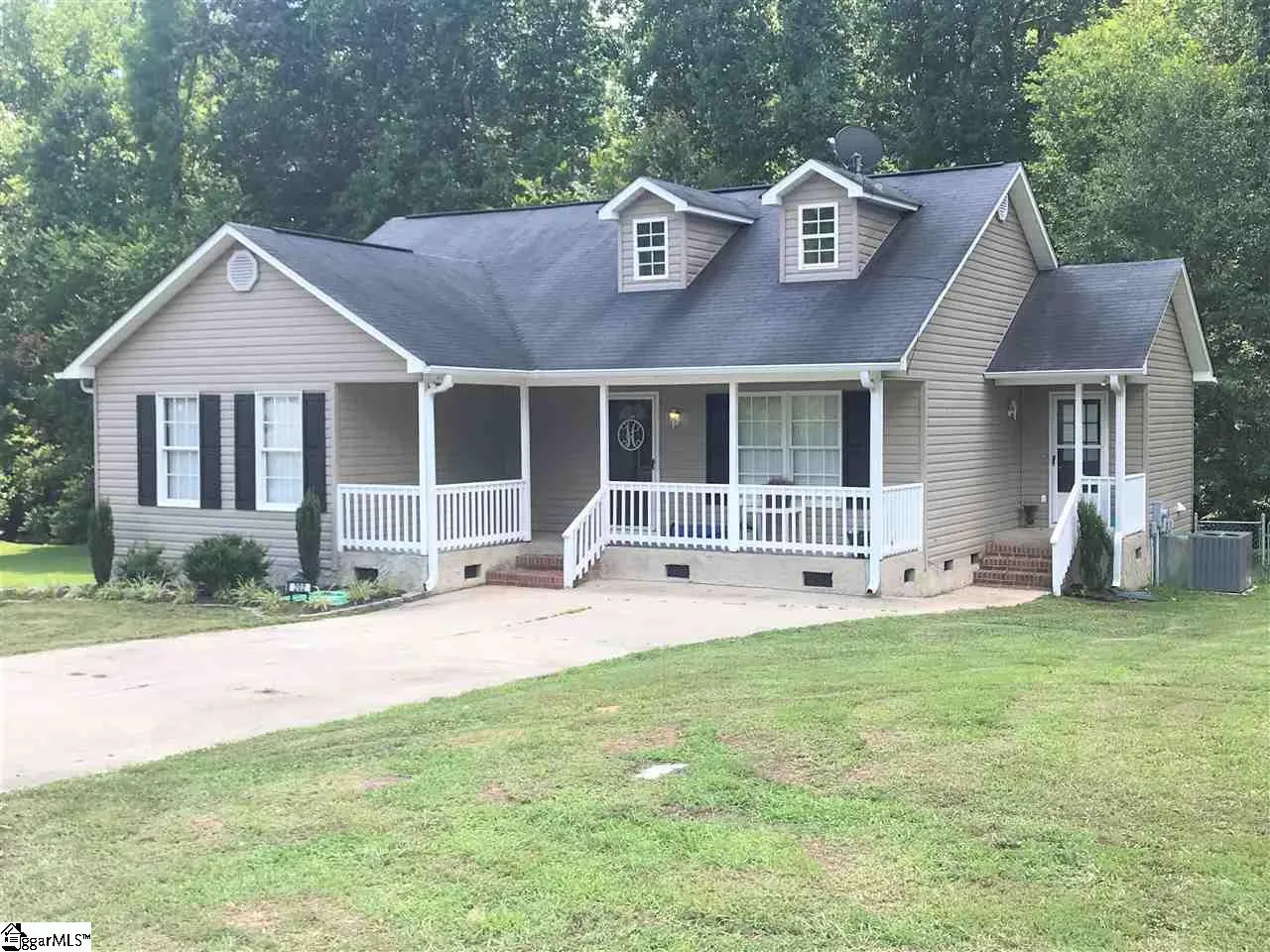 Property image 2 at 202 Old Timber Road, Woodruff, SC 29388