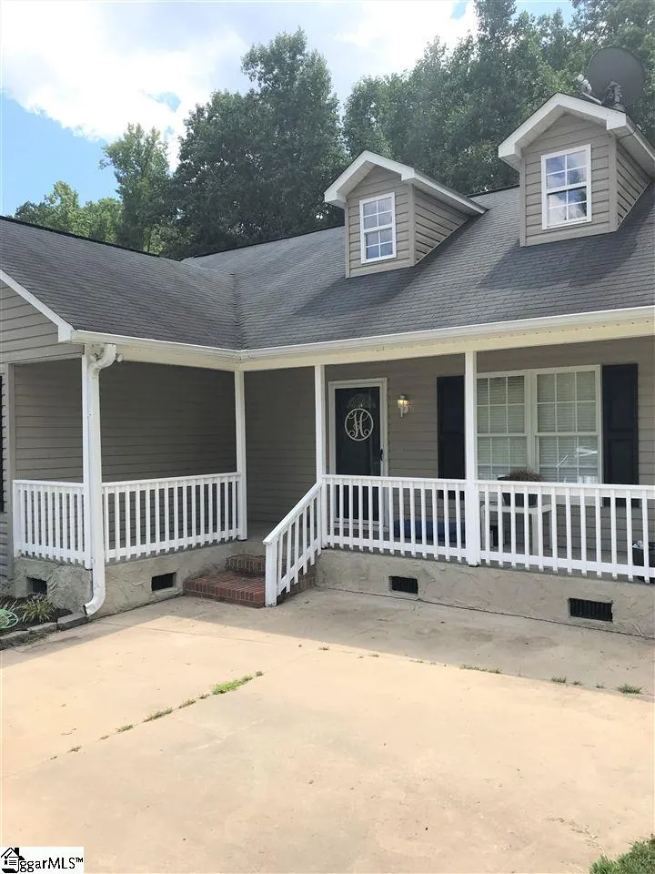 Property image 3 at 202 Old Timber Road, Woodruff, SC 29388