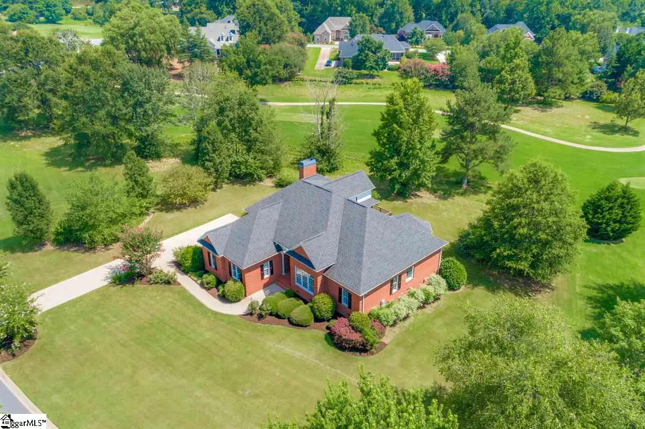 Property image 2 at 621 Driftwood Drive, Greer, SC 29651