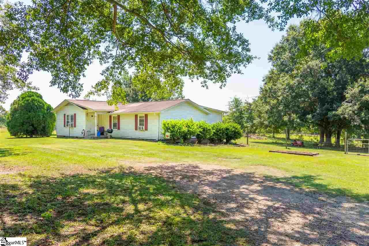 Property image 2 at 210 Looper Road, Pelzer, SC 29669