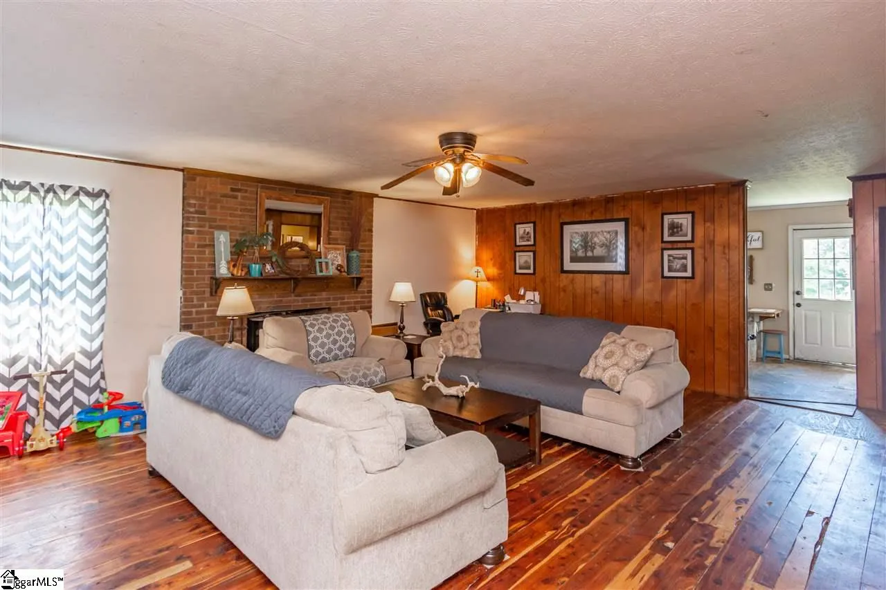 Property image 4 at 210 Looper Road, Pelzer, SC 29669