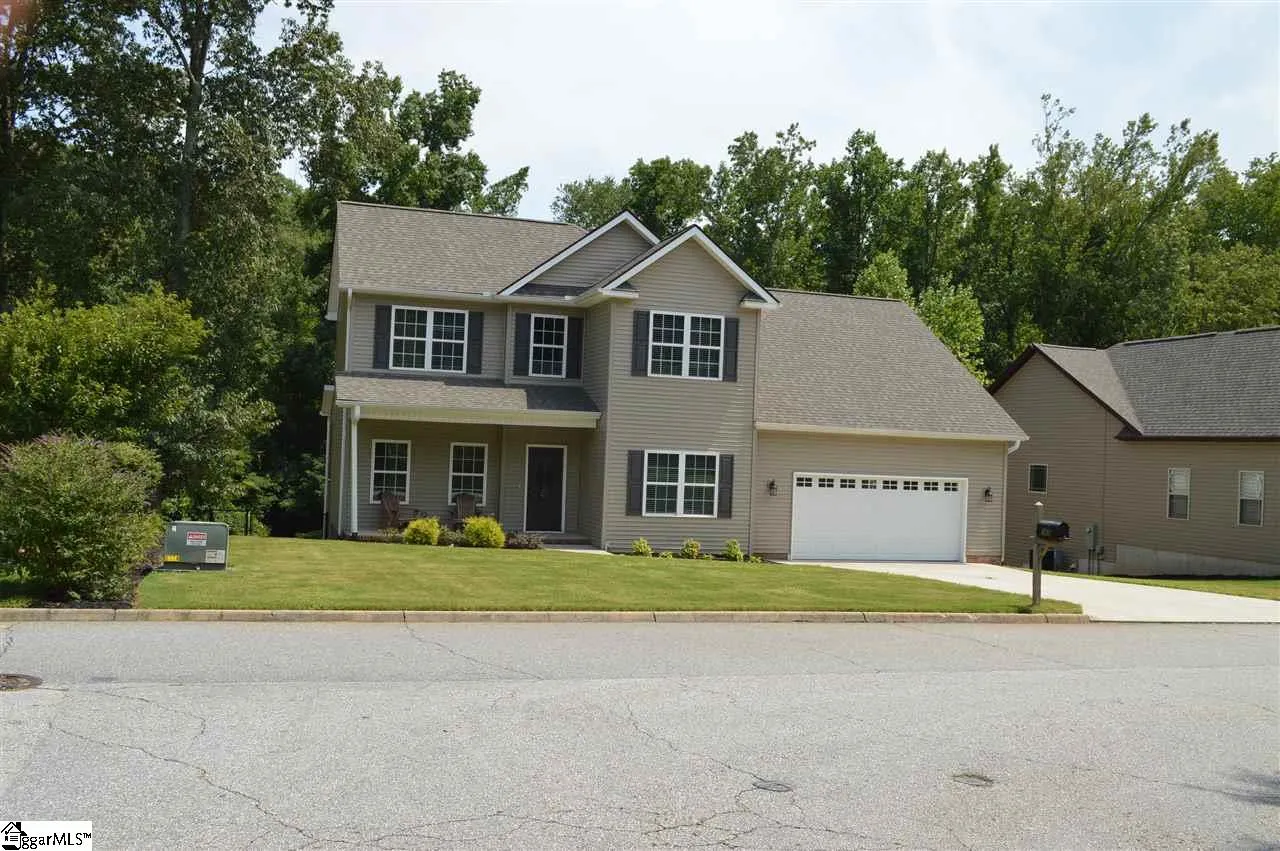 Property image 2 at 160 Fox Run Circle, Greer, SC 29651