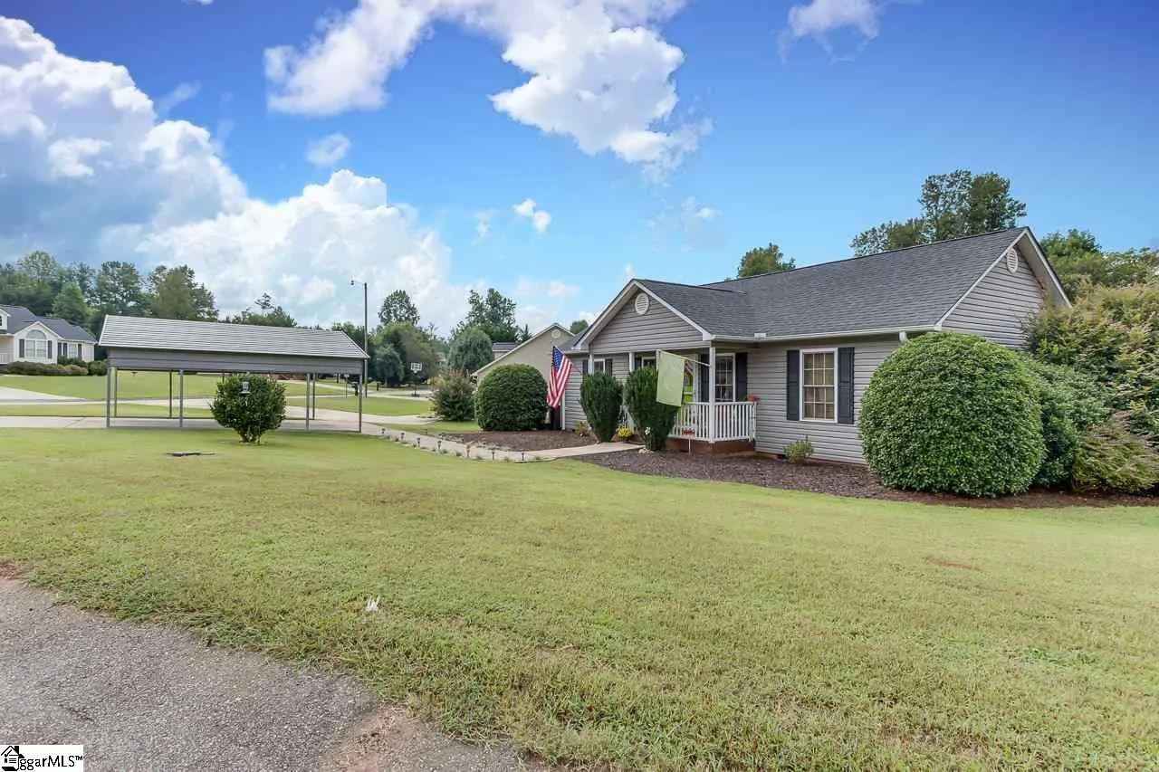 Property image 3 at 205 Timber Drive, Pickens, SC 29671