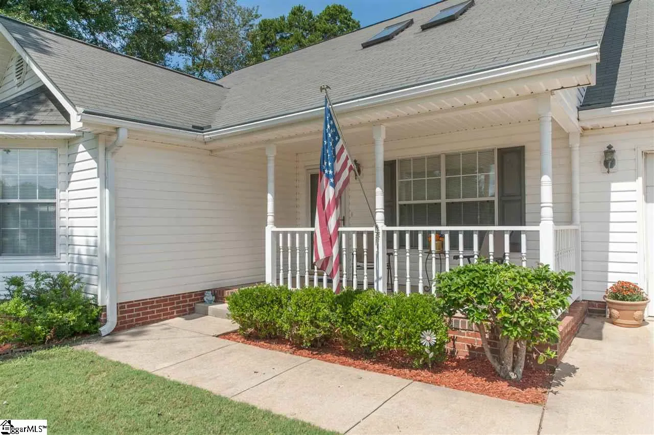 Property image 3 at 27 Duer Way, Greer, SC 29651