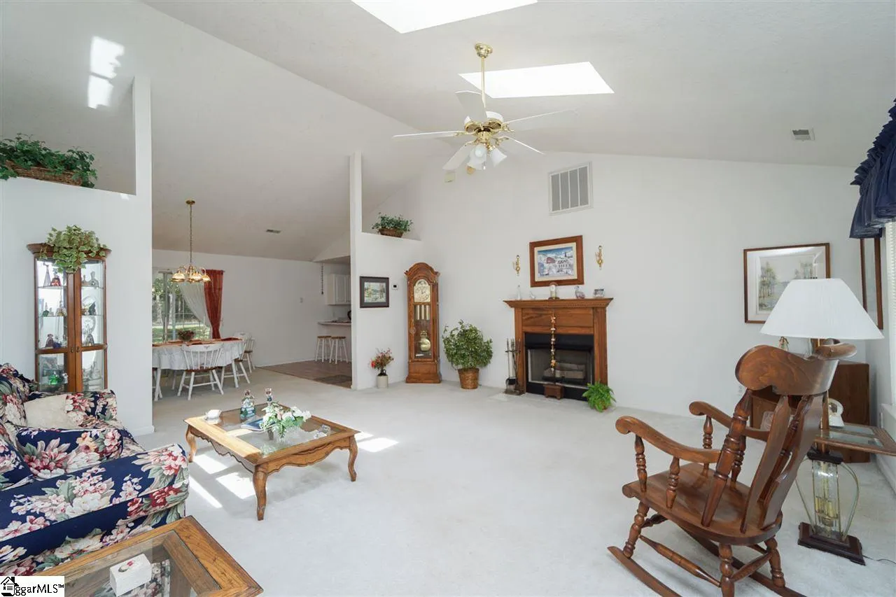 Property image 4 at 27 Duer Way, Greer, SC 29651