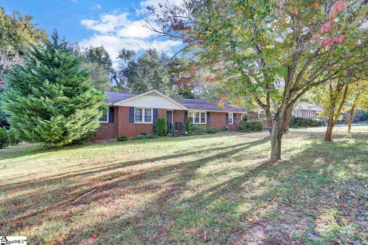 Property image 2 at 14 Sedgefield Drive, Greenville, SC 29615